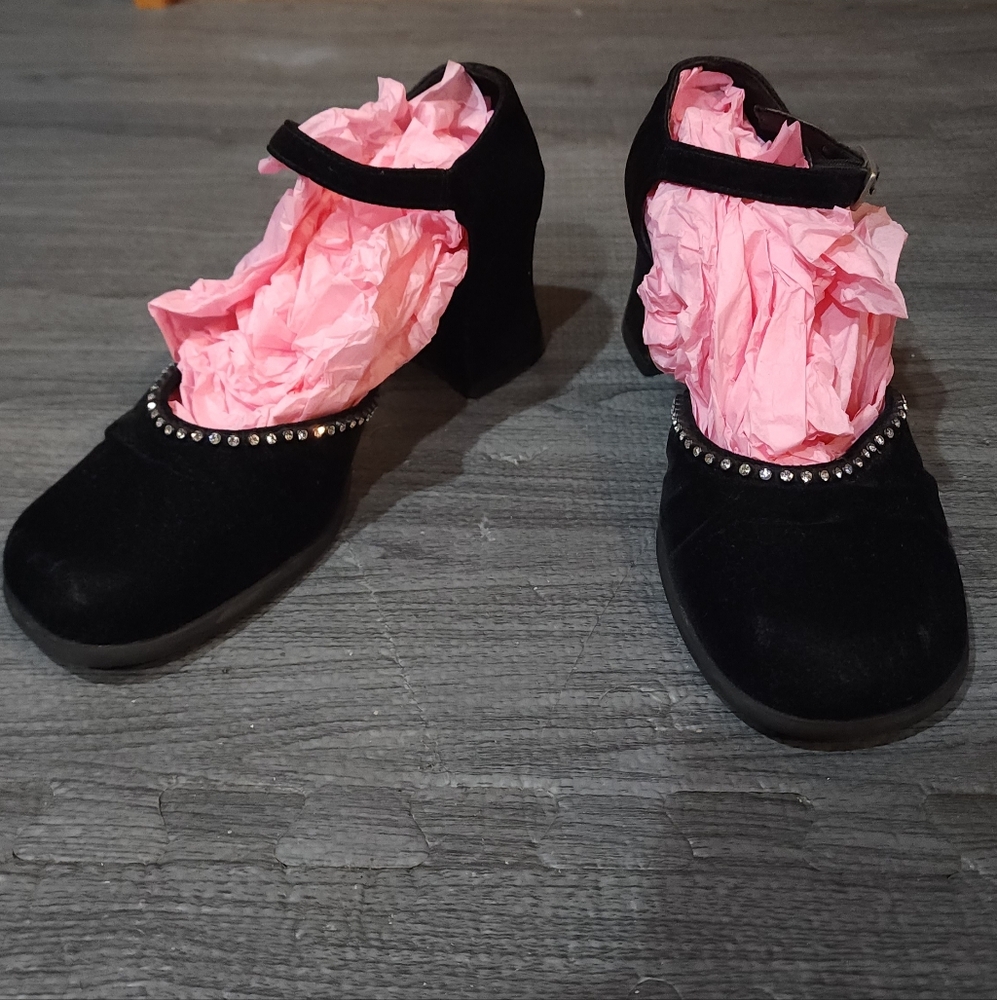 Elegant Black Kids Dress Shoes with Rhinestone Detail